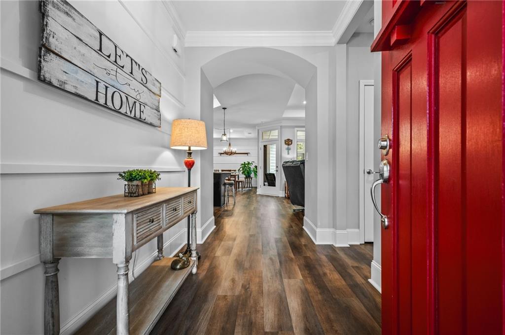 4883 Pleasantry Way Northwest Acworth, GA 30101 - Photo 6 of 46 a hallway with couches with wooden floor