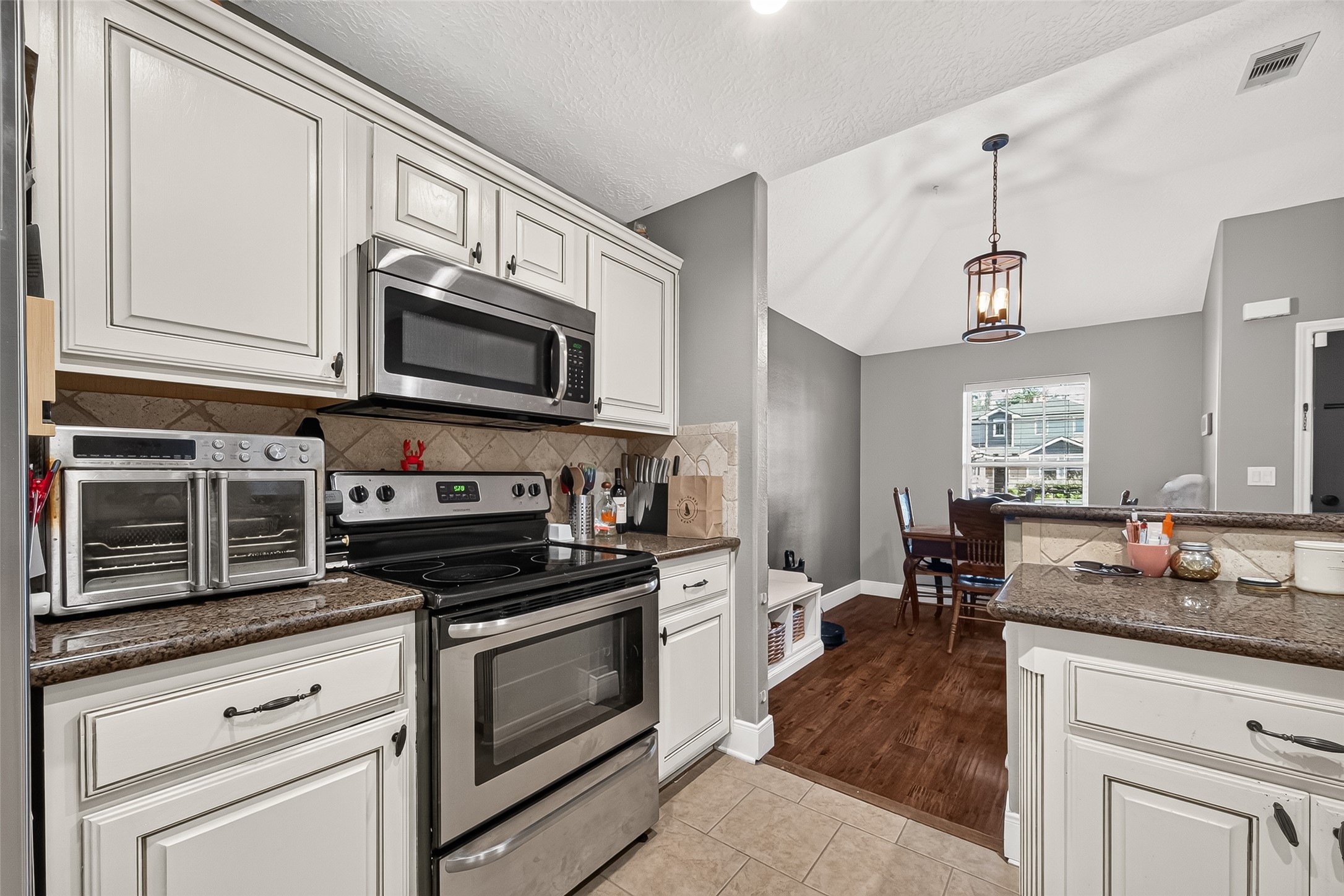 720 Springwood Drive Conroe, TX 77385 - Photo 13 of 30