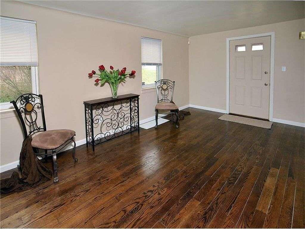3013 Laketon Road Pittsburgh, PA 15235 - Photo 4 of 17 Gallery Image 4