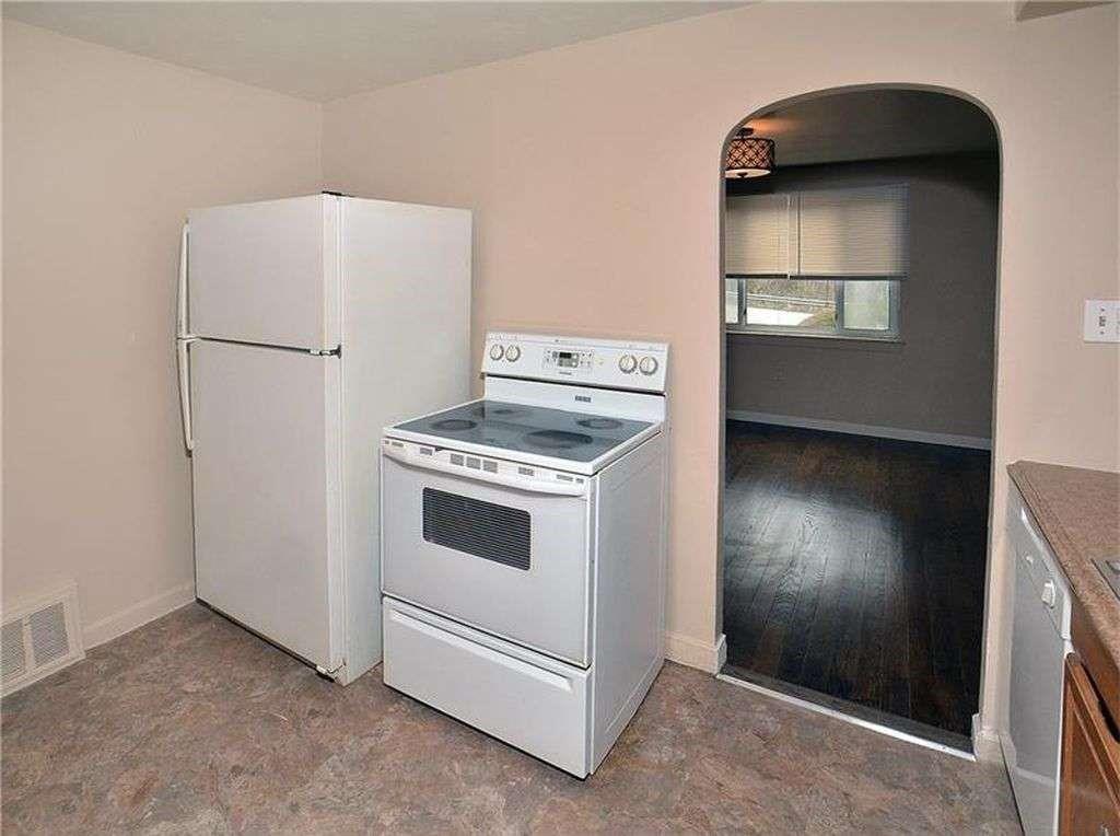 3013 Laketon Road Pittsburgh, PA 15235 - Photo 7 of 17 Gallery Image 7