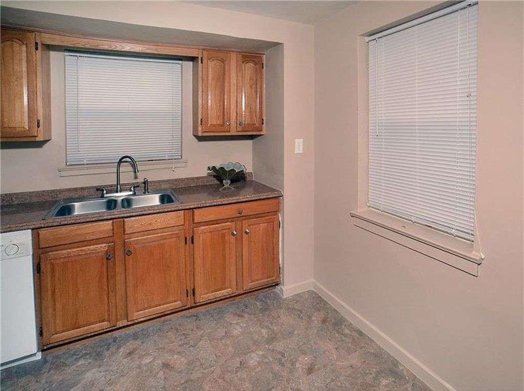 3013 Laketon Road Pittsburgh, PA 15235 - Photo 8 of 17 Gallery Image 8