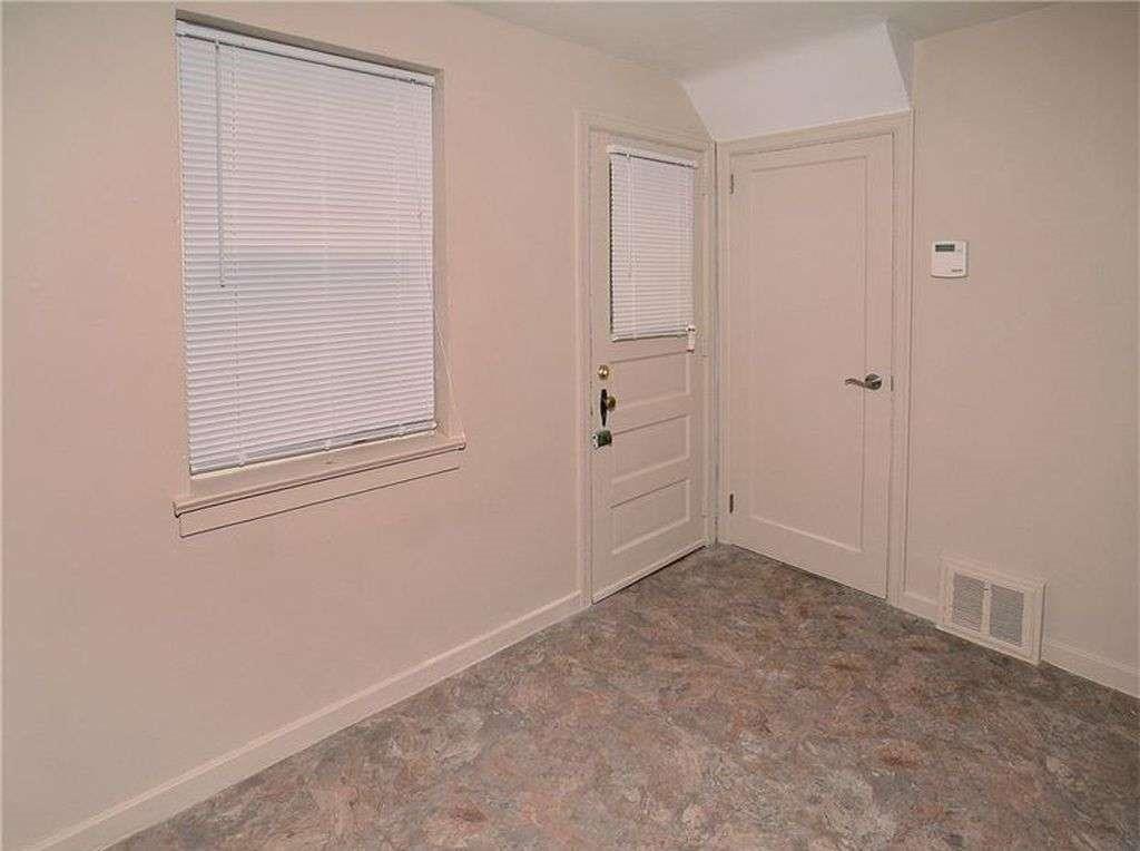 3013 Laketon Road Pittsburgh, PA 15235 - Photo 9 of 17 Gallery Image 9
