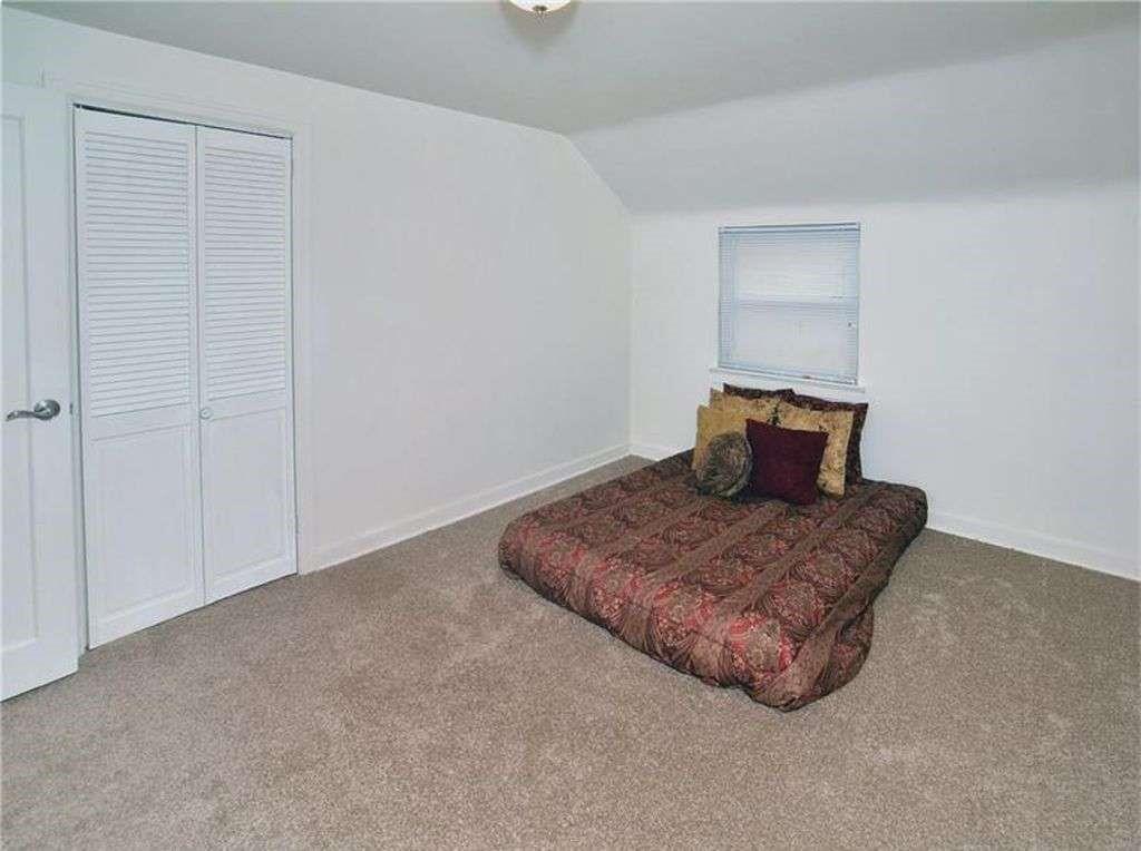3013 Laketon Road Pittsburgh, PA 15235 - Photo 10 of 17 Gallery Image 10