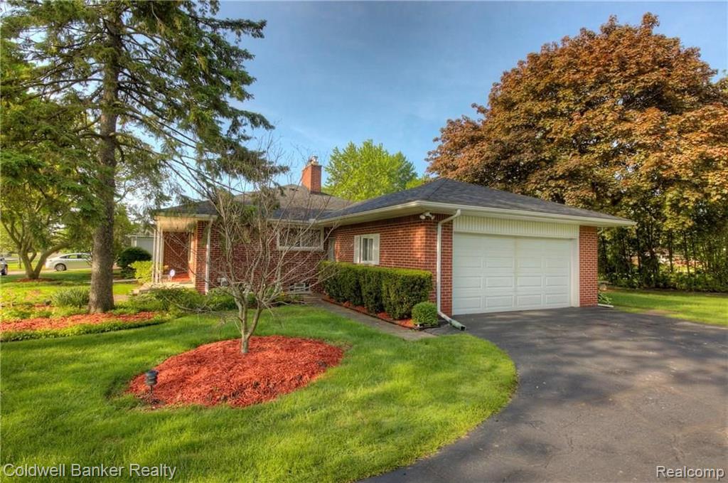 28341 Farmington Road Farmington Hills, MI 48334 - Photo 2 of 35