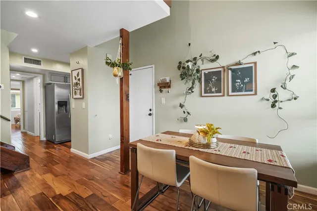 $465,000 | 6151 Reseda Boulevard, Unit 8, Tarzana, CA 91335