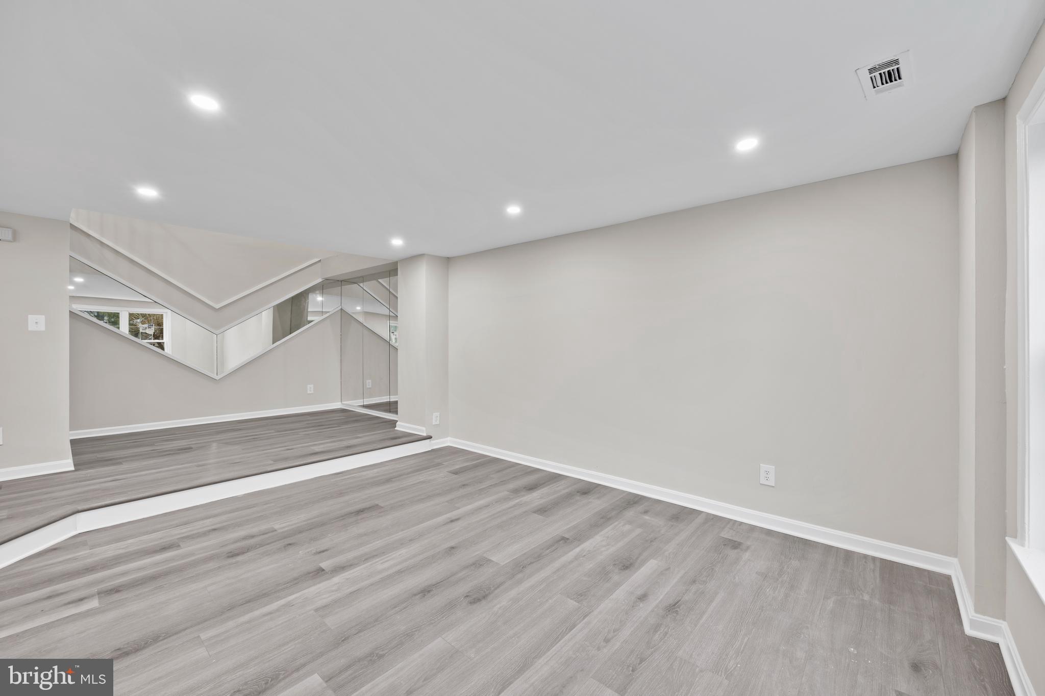 8705 Ferrysburg Way Gaithersburg, MD 20886 - Photo 6 of 38 Entry level