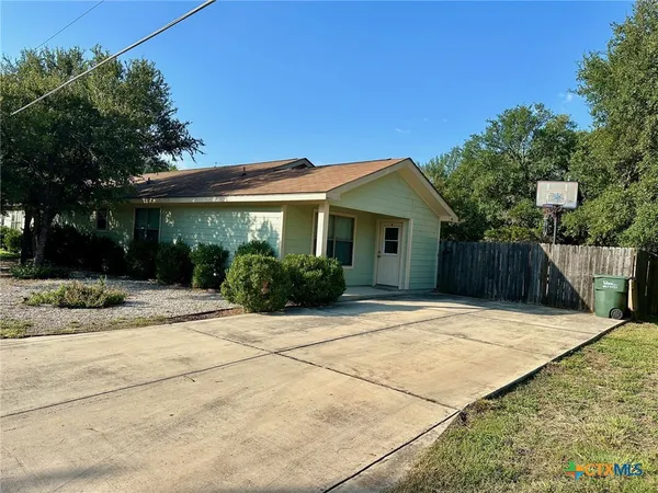 $2,175 | 1400 Clyde Street, Unit B, San Marcos, TX 78666