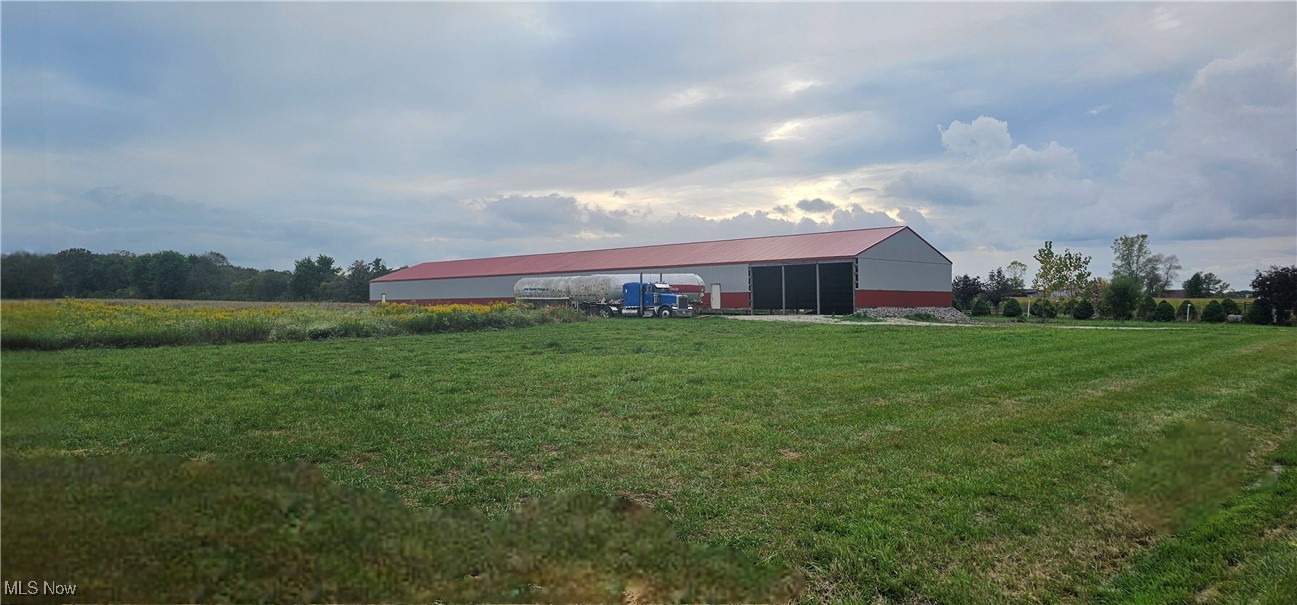 6216 Spieth Road Medina, OH 44256 - Photo 4 of 7 View from the opposite angle of the large potential building lot and the pole barn from the Road