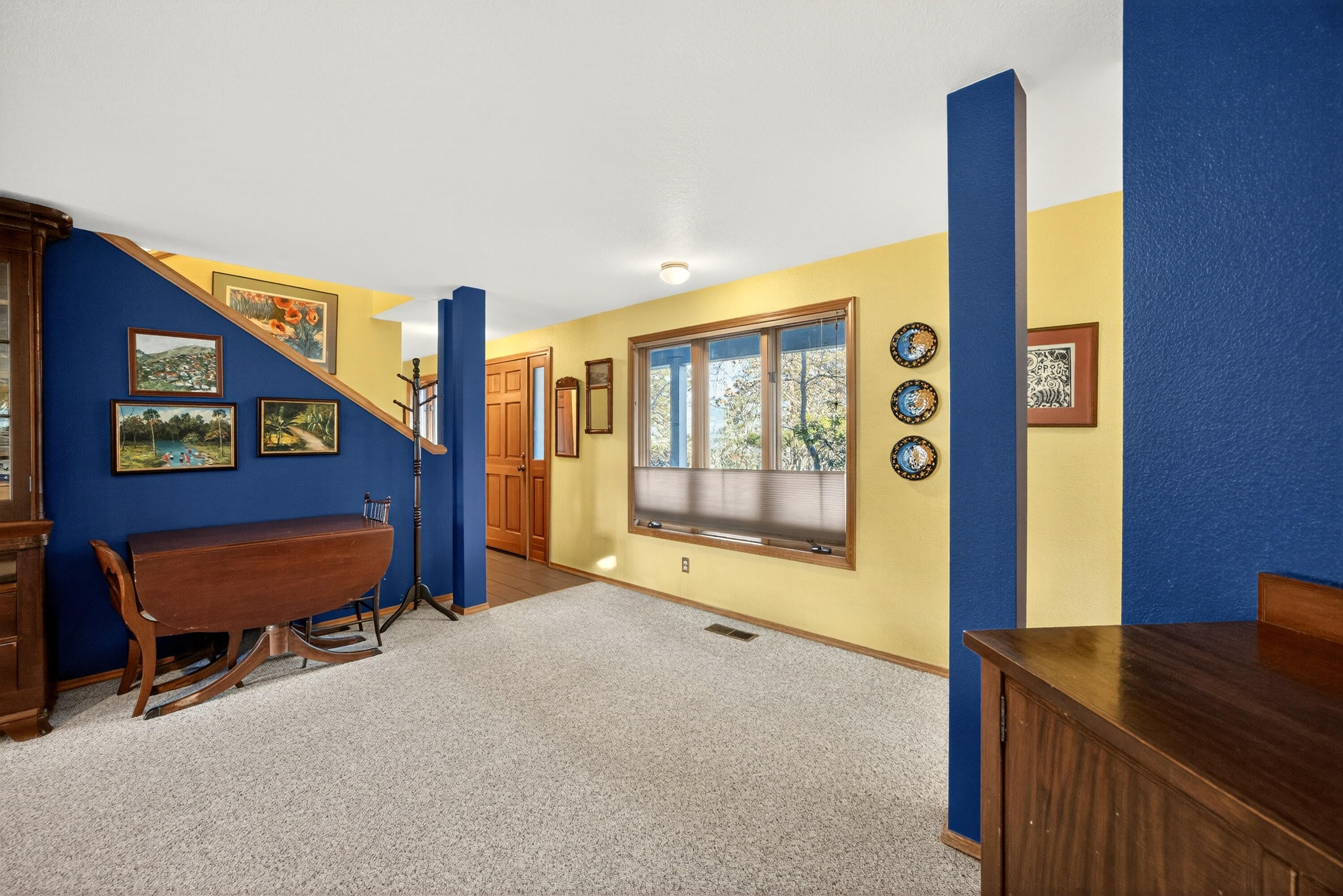 143 Ridge Road Ashland, OR 97520 - Photo 4 of 60 ApxRR00036