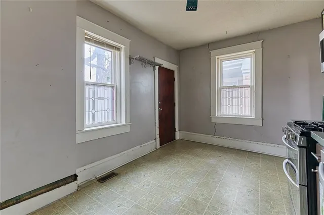 $185,000 | 3129 Central Street, Kansas City, MO 64111