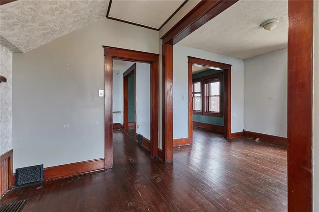 $185,000 | 3129 Central Street, Kansas City, MO 64111