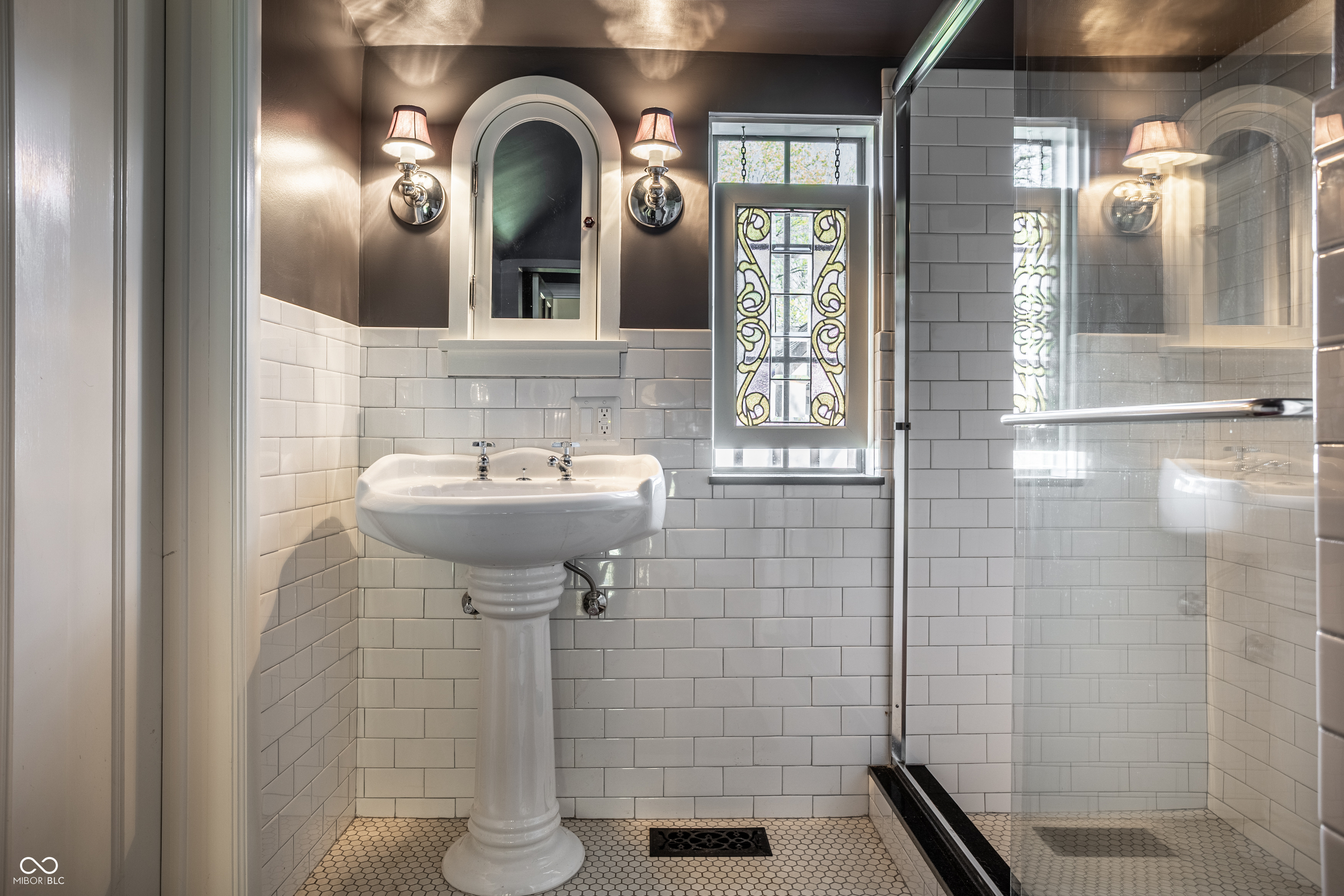 3674 Watson Road Indianapolis, IN 46205 - Photo 14 of 60