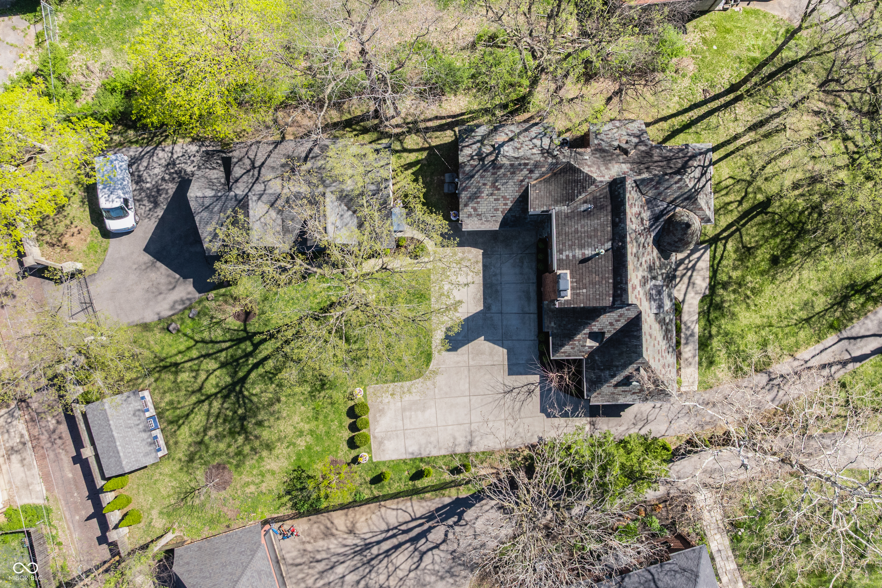 3674 Watson Road Indianapolis, IN 46205 - Photo 37 of 60