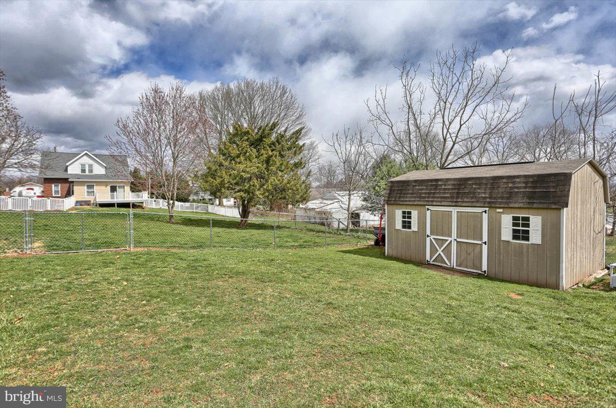 790 Copenhaffer Road York, PA 17404 - Photo 41 of 44
