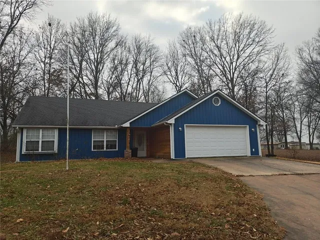 $192,000 | 101 Woodlawn Place, Windsor, MO 65360