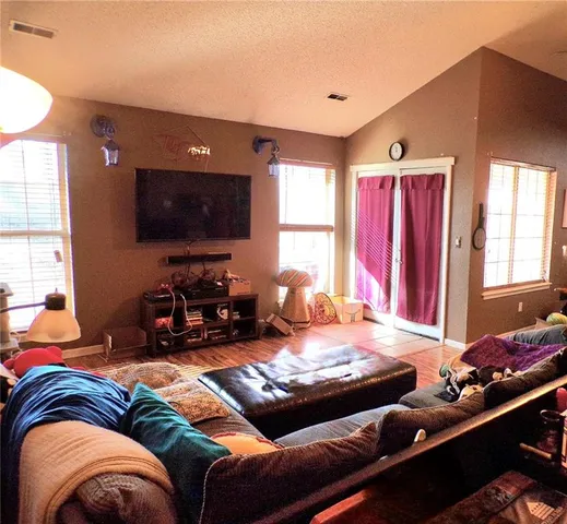 $192,000 | 101 Woodlawn Place, Windsor, MO 65360