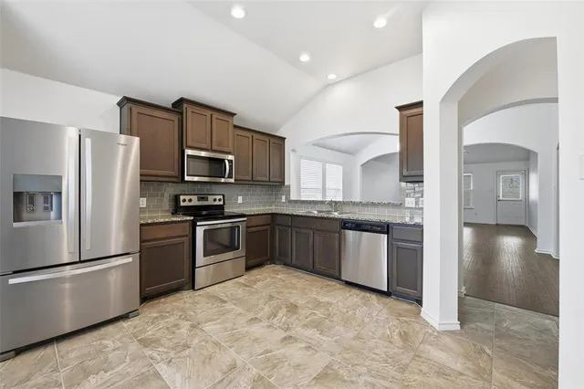 $2,500 | 10844 Live Oak Creek Drive, Fort Worth, TX 76108