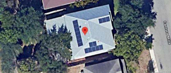 a view of entryway front of house