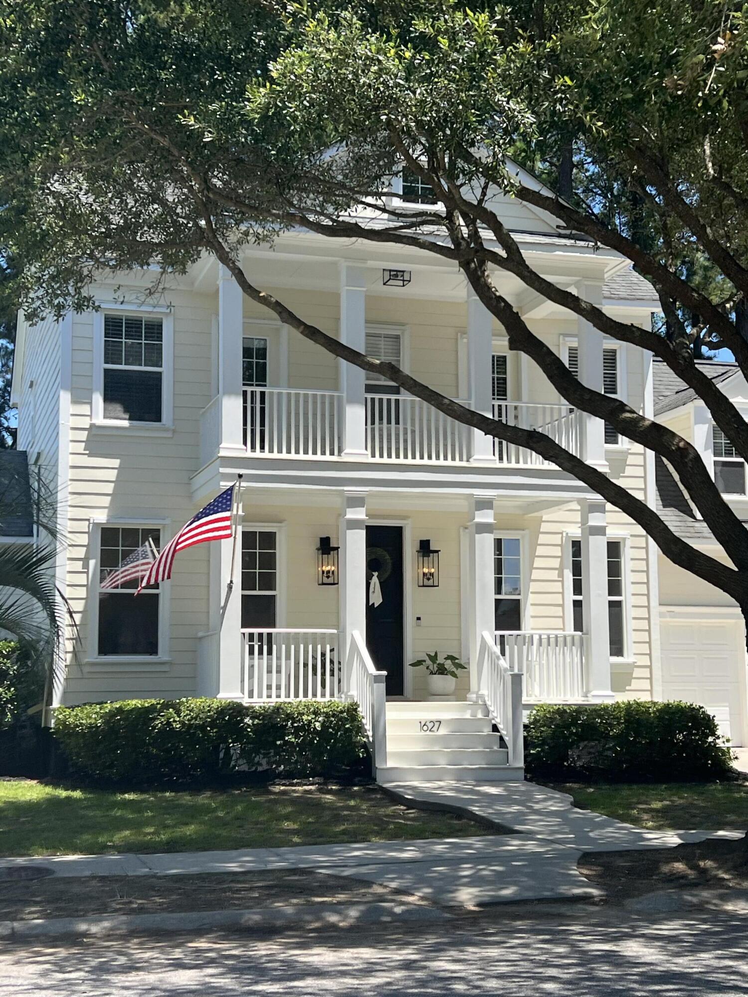 1627 Ellsworth Street Mount Pleasant, SC 29466 - Photo 1 of 34 1627