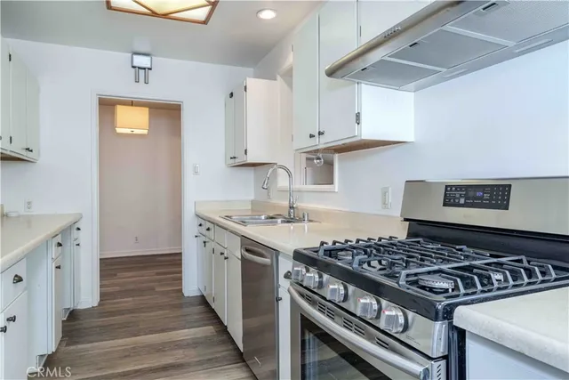 $3,700 | 2371 Park Avenue, Long Beach, CA 90815