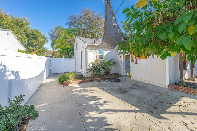 $3,700 | 2371 Park Avenue, Long Beach, CA 90815