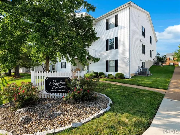 $184,500 | 4316 Forder Place, Unit F, St. Louis, MO 63129