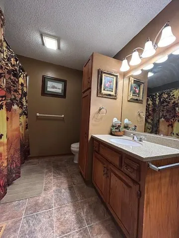 $307,000 | 1049 Southwest Twin Creek Drive, Lee's Summit, MO 64081