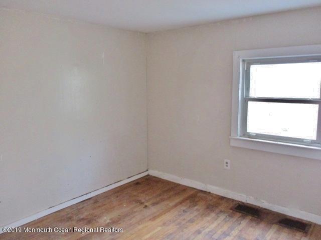 10 Old Monmouth Road Freehold, NJ 07728 - Photo 16 of 22 352-528614_-_House_2_Bedroom