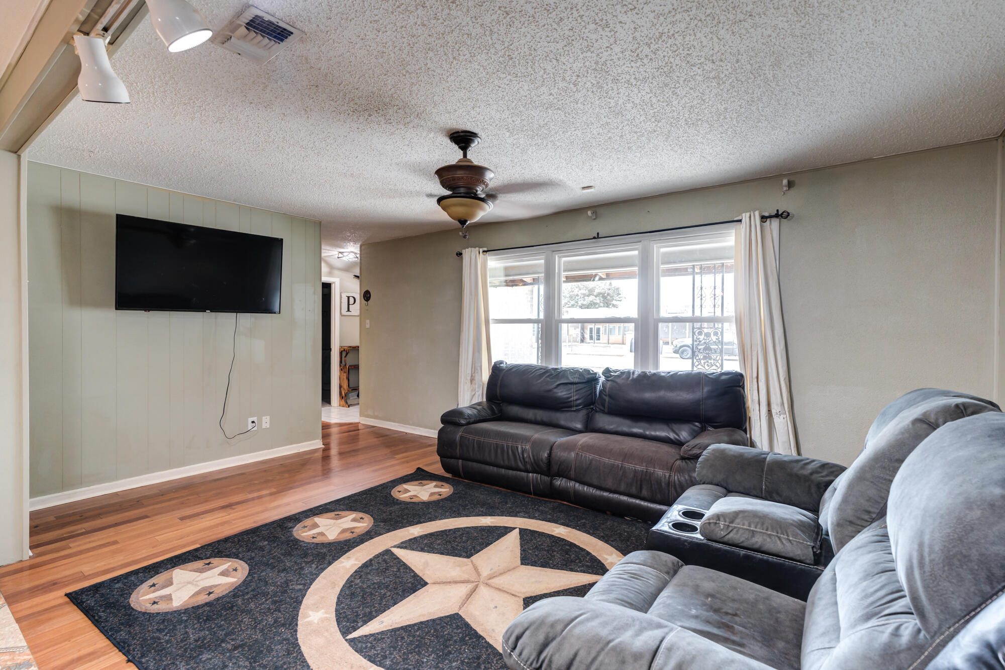 4818 46th Street Lubbock, TX 79414 - Photo 5 of 32 DSC03456_57_58_59_60