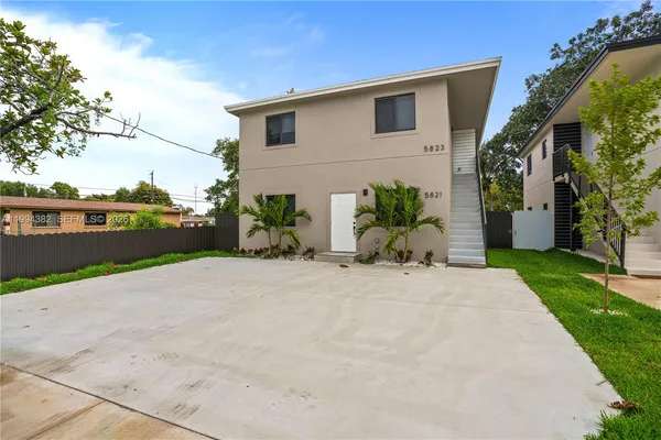 $3,500 | 5823 Northwest 30th Avenue, Unit 5823, Miami, FL 33142