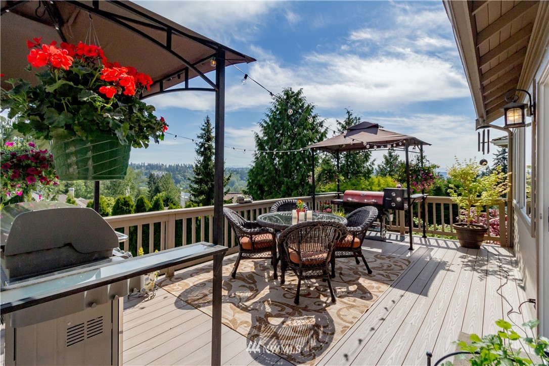 19620 109th Place Northeast Bothell, WA 98011 - Photo 2 of 25 Gallery Image 2