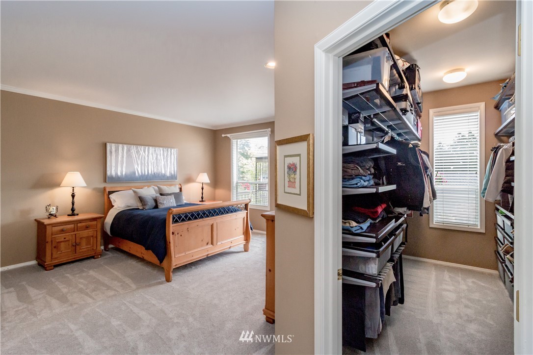19620 109th Place Northeast Bothell, WA 98011 - Photo 12 of 25 Gallery Image 12
