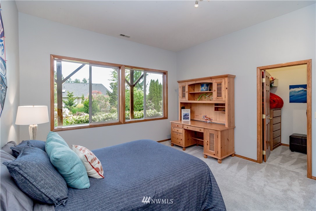 19620 109th Place Northeast Bothell, WA 98011 - Photo 22 of 25 Gallery Image 22