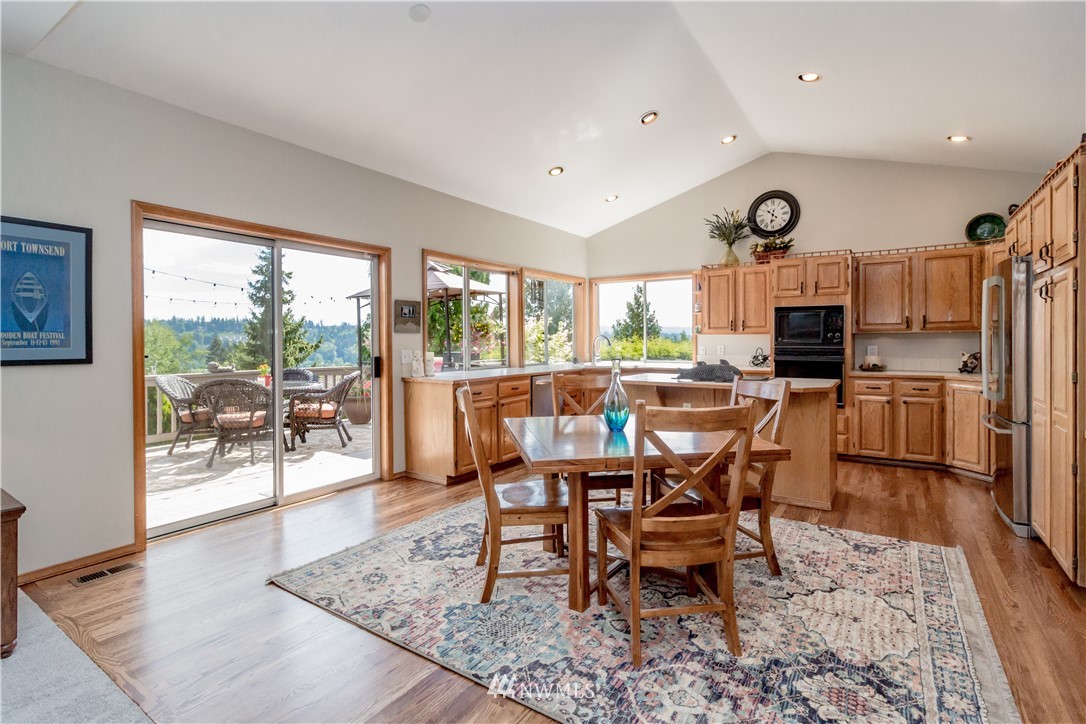 19620 109th Place Northeast Bothell, WA 98011 - Photo 7 of 25 Gallery Image 7