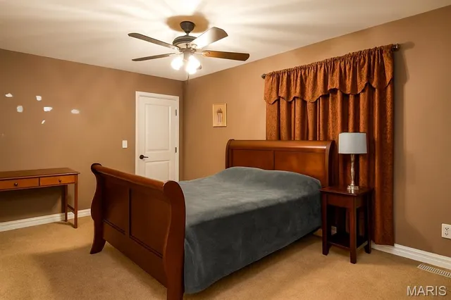 $270,000 | 709 Henry Street, Jerseyville, IL 62052