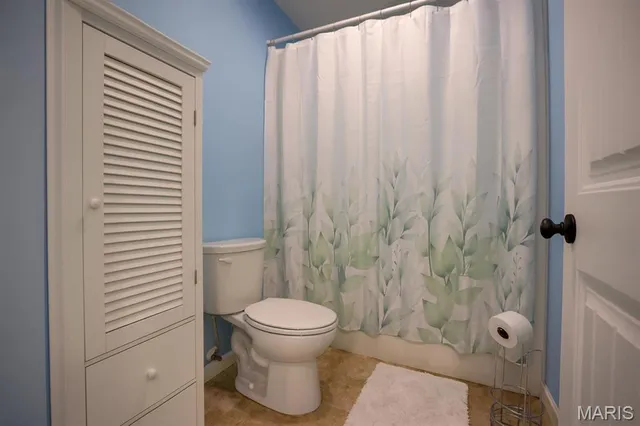 $270,000 | 709 Henry Street, Jerseyville, IL 62052