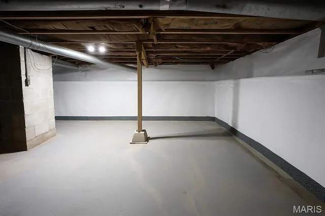 $270,000 | 709 Henry Street, Jerseyville, IL 62052