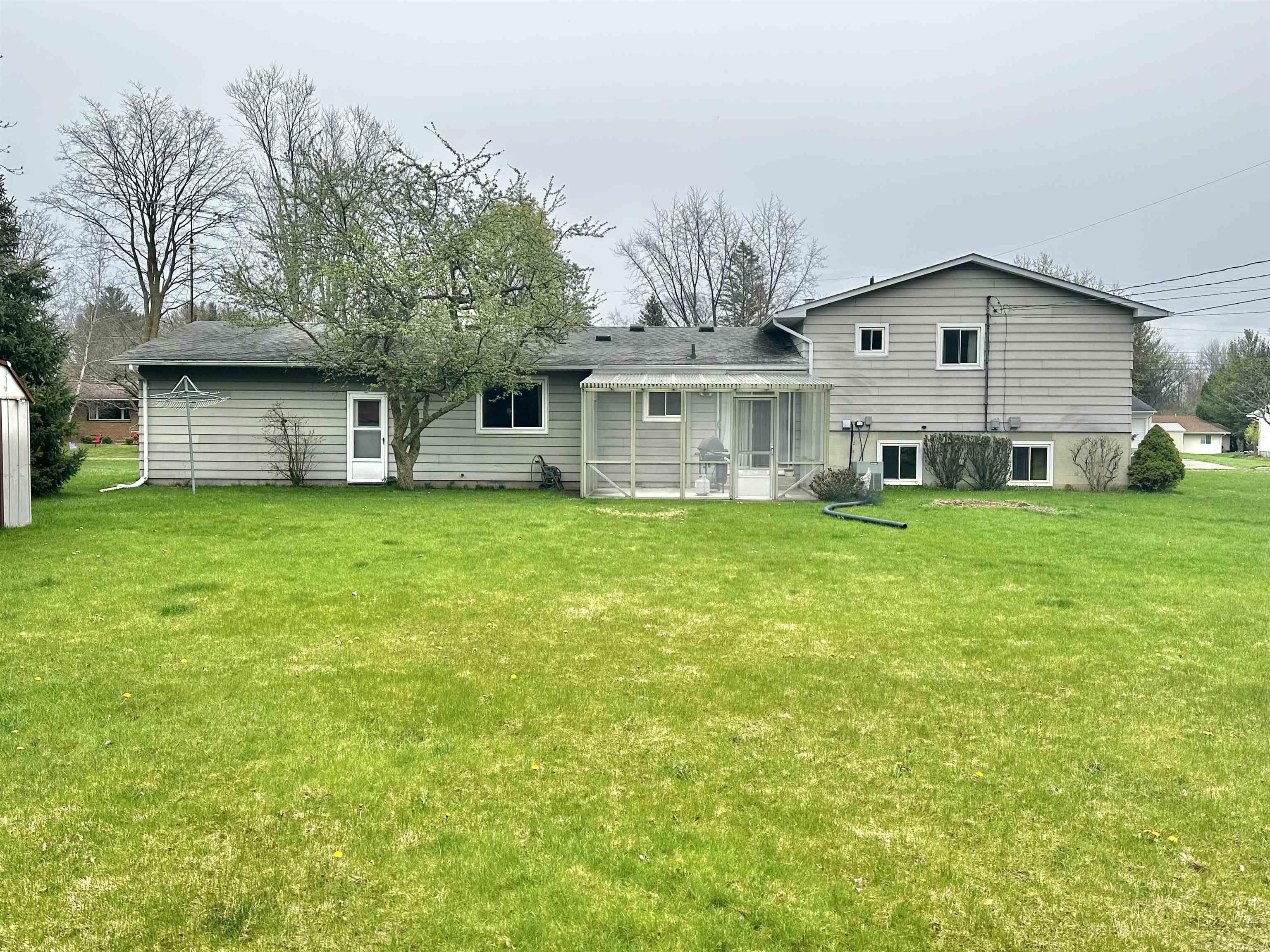1420 Watson Road Mount Pleasant, MI 48858 - Photo 5 of 41 50139203-13c68655-c417-41d8-b1b9-69d2c6ad51f6.JPG