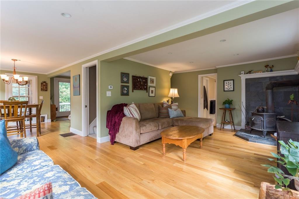 21 Old Post Road Kittery, ME 03904 - Photo 2 of 27 Photo