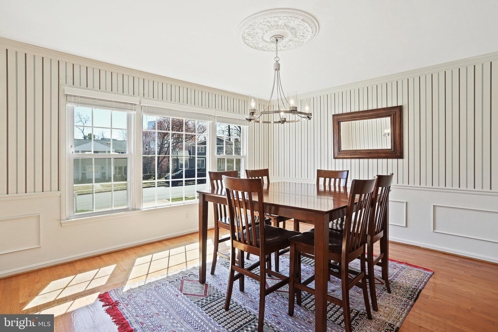 7730 Falstaff Road McLean, VA 22102 - Photo 10 of 59 Lots of natural light!