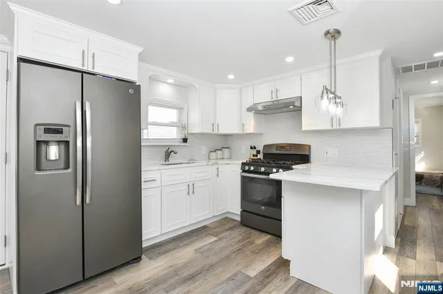 $130,000 | 34 Helen Drive, Moonachie, NJ 07074