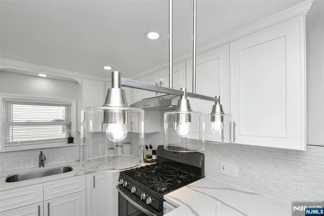 $130,000 | 34 Helen Drive, Moonachie, NJ 07074