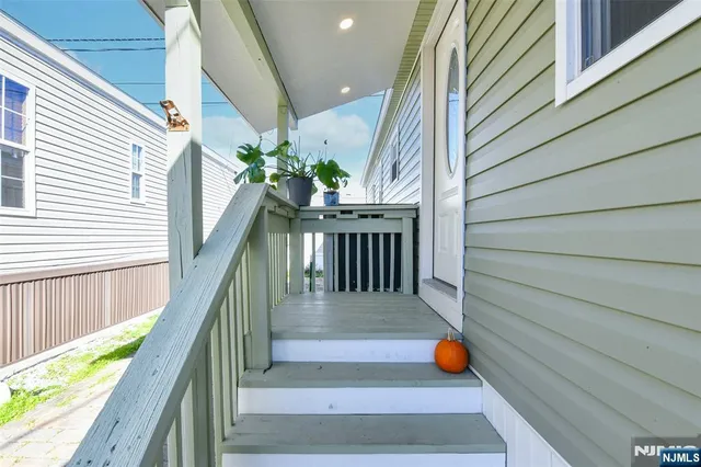 $130,000 | 34 Helen Drive, Moonachie, NJ 07074