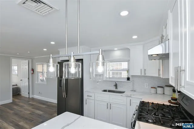 $130,000 | 34 Helen Drive, Moonachie, NJ 07074