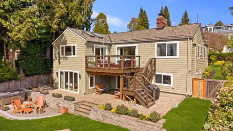 $1,995,000 | 4531 Stanford Avenue Northeast, Seattle, WA 98105