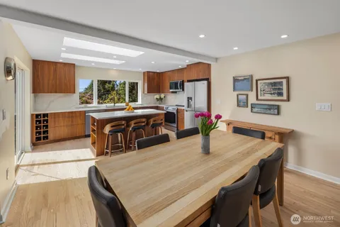 $1,995,000 | 4531 Stanford Avenue Northeast, Seattle, WA 98105