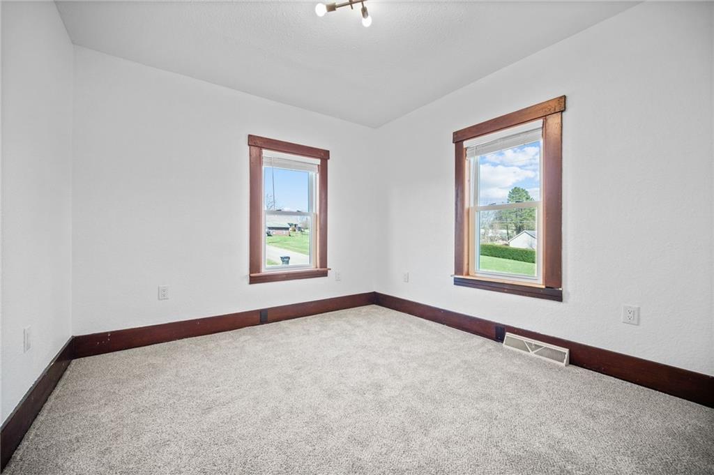 685 Herman Road Butler, PA 16002 - Photo 23 of 43 an empty room with windows