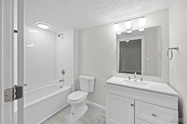 $83,000 | 140 West Pershing Avenue, Kampsville, IL 62053