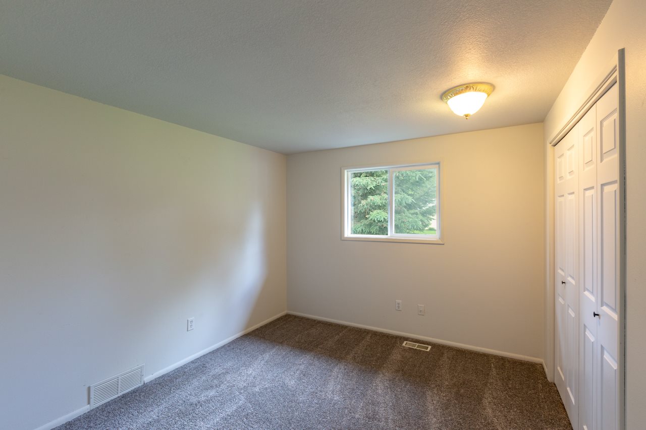 18004 North Michael Road Colbert, WA 99005 - Photo 22 of 33