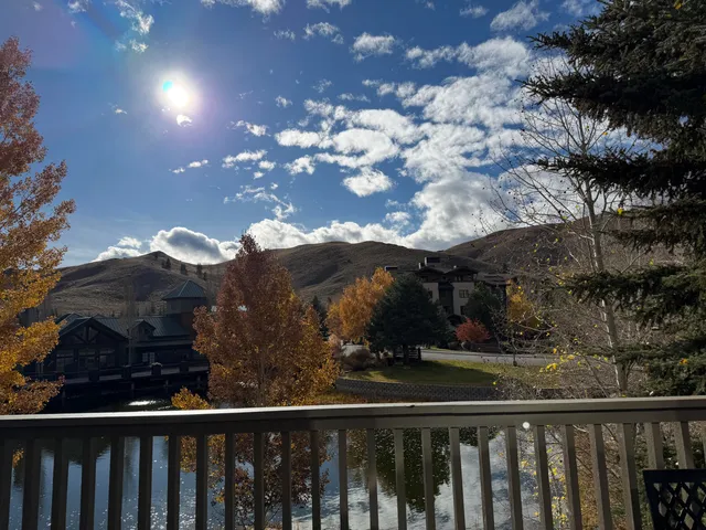 $895,000 | 2233 Bonne Vie Condo Road, Unit 2233, Sun Valley, ID 83353